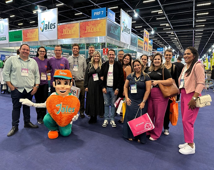 VISITA: Prefeito Luis Henrique e empresários visitam stand de Jales na Feira do Empreendedor do Sebrae em São Paulo