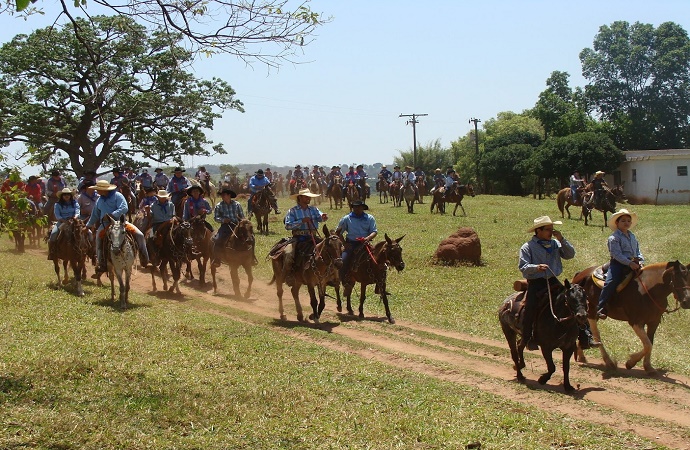 BOTAS & CHAPÉUS: Domingão tem Cavalgada Ecológica de Jales 