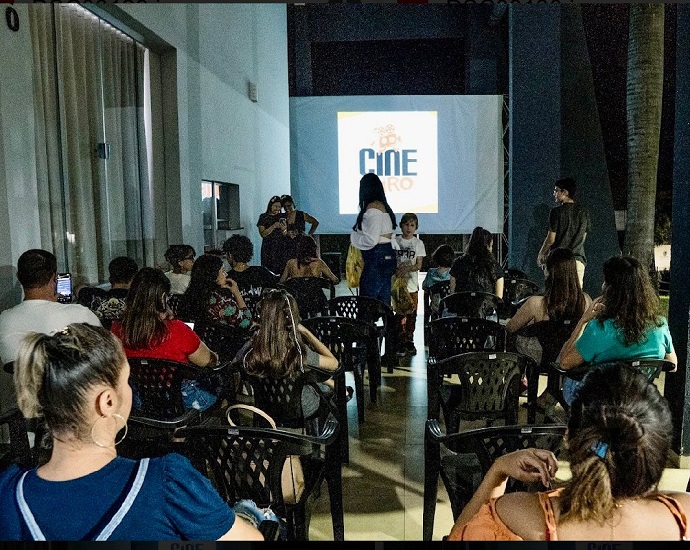 LUZ, CÂMERA, AÇÃO: Escola Livre de Teatro oferece Cine Giro à população de Jales, com filme “Tarja Branca”