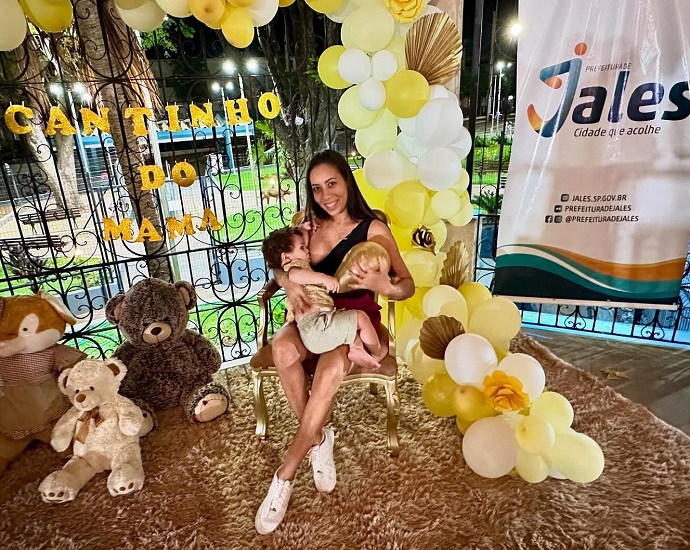 2º Mamaço na Praça: evento sobre a importância do aleitamento materno reúne centenas de pessoas na Praça do Jacaré