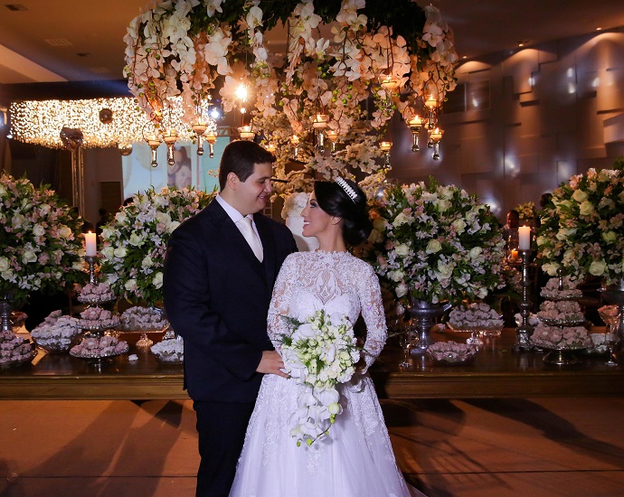 GRAÇA & ENCANTO: Rosani Souza e Artur Faria protagonizaram casamento cheio de charme em Jales