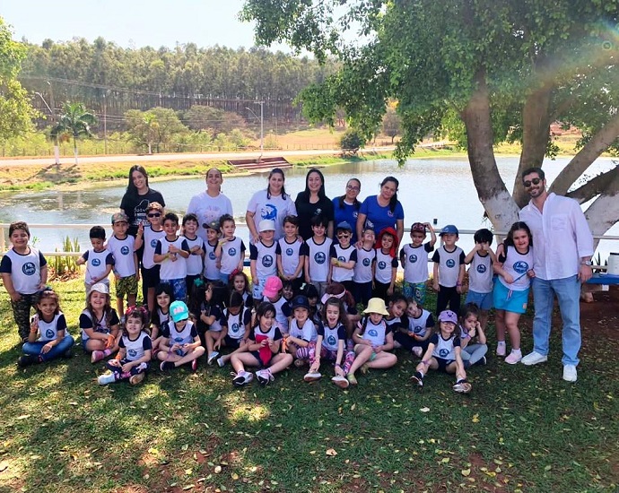 ANGLO JALES: Alunos visitaram Borboletário em Urânia como parte do projeto:  “EU, UM SER VIVO NO PLANETA”       