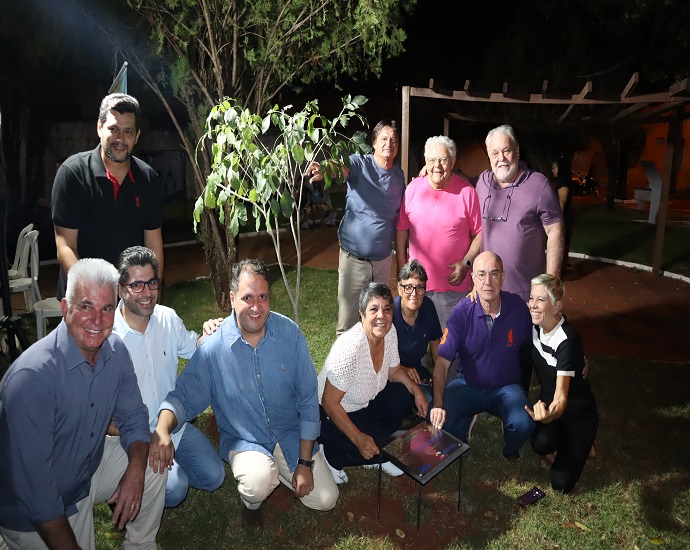 HOMENAGEM: Espaço Verde da Fama homenageia o Maestro Edivaldo de Paula e a educadora física “Maía” em praça do Jacb que ganhou Academia ao Ar Livre