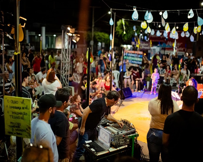 Sarau no Ponto celebra arte, música e cultura no feriado de 1º de maio