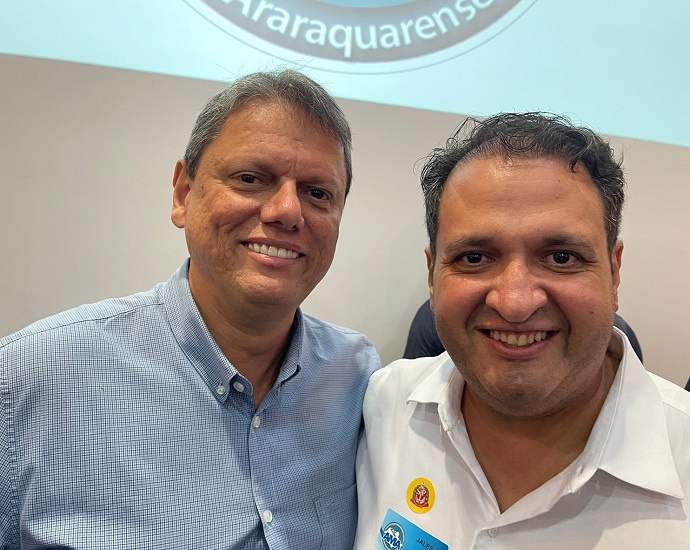 COM O GOVERNADOR: Prefeito Luis Henrique participa de evento com governador Tarcísio e assina convênio 