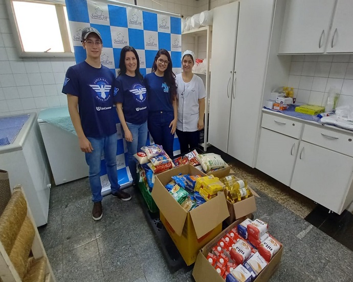 DOAÇÃO: Santa Casa de Jales recebe doações da Faculdade Unicesumar pela campanha “Doe alimento e ganhe um livro”